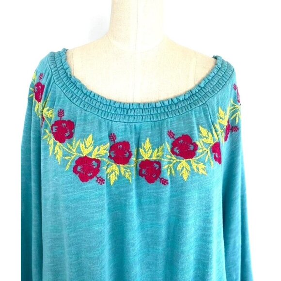 Soft Surroundings Tunic Top PL Floral Embroidered Trim 2EC23 Stretchy Smocked - Picture 2 of 9